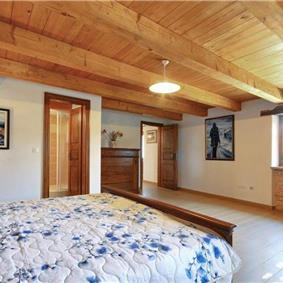 4 bedroom villa with pool near Svetvinčenat, Istria, sleeps 10